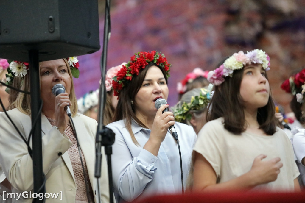Głogowski Wieczór Chwały w ruinach kościoła