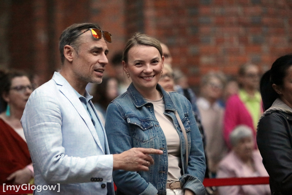 Głogowski Wieczór Chwały w ruinach kościoła