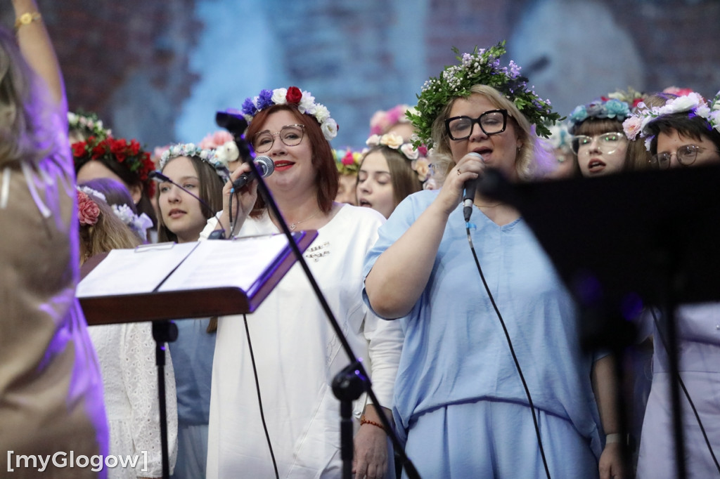 Głogowski Wieczór Chwały w ruinach kościoła