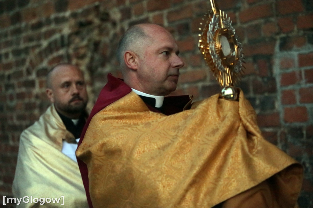 Głogowski Wieczór Chwały w ruinach kościoła