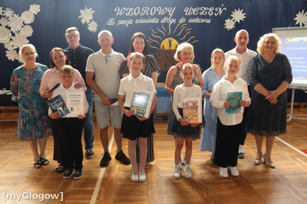 Najlepsi uczniowie SP 6 w Głogowie