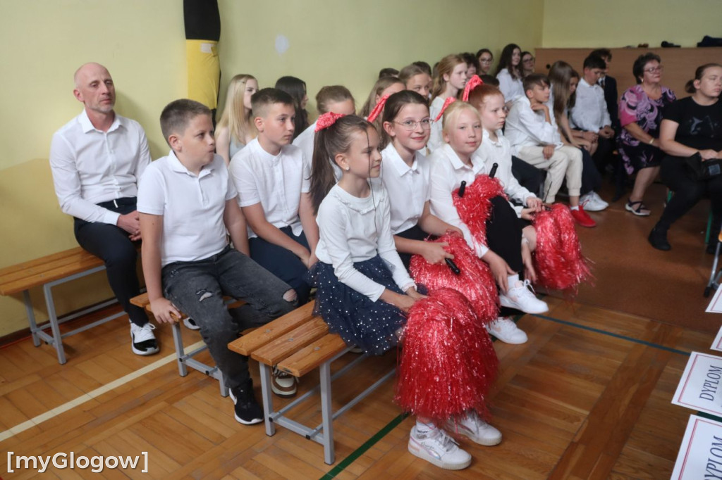 Najlepsi uczniowie SP 6 w Głogowie