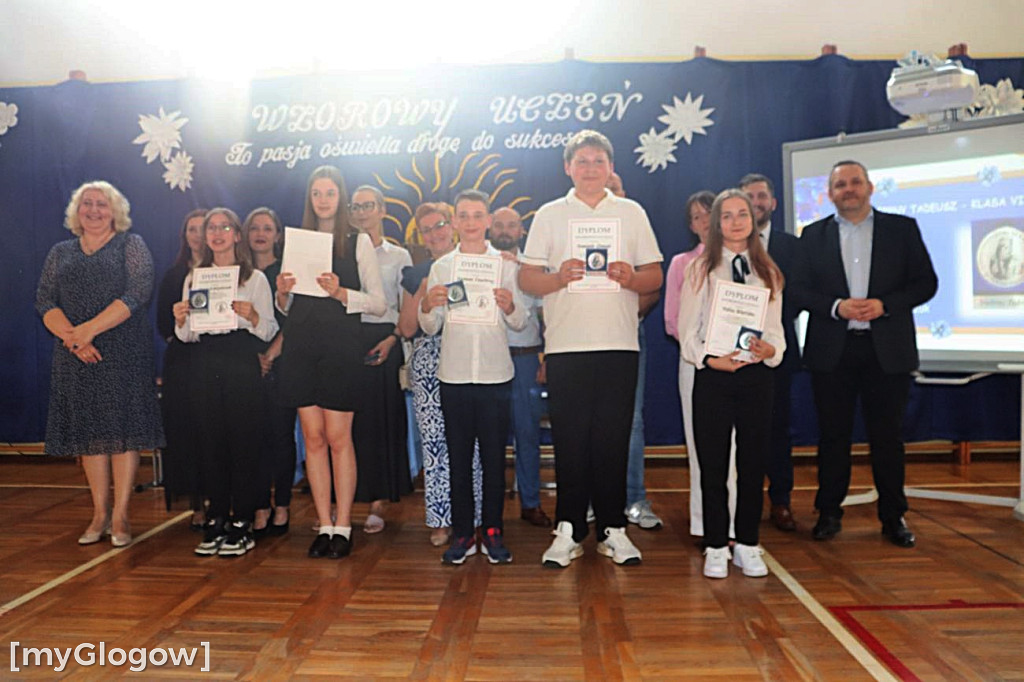 Najlepsi uczniowie SP 6 w Głogowie