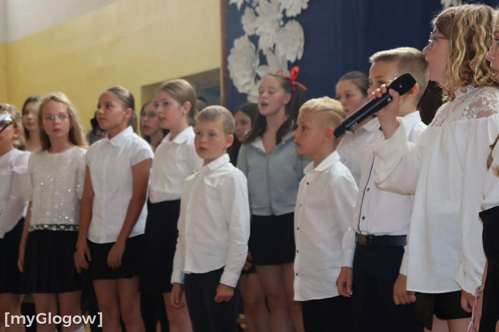 Najlepsi uczniowie SP 6 w Głogowie