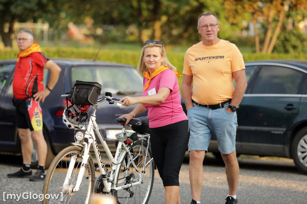Jadą na rowerach z Głogowa do Częstochowy