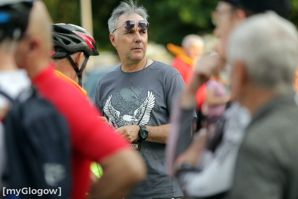 Jadą na rowerach z Głogowa do Częstochowy