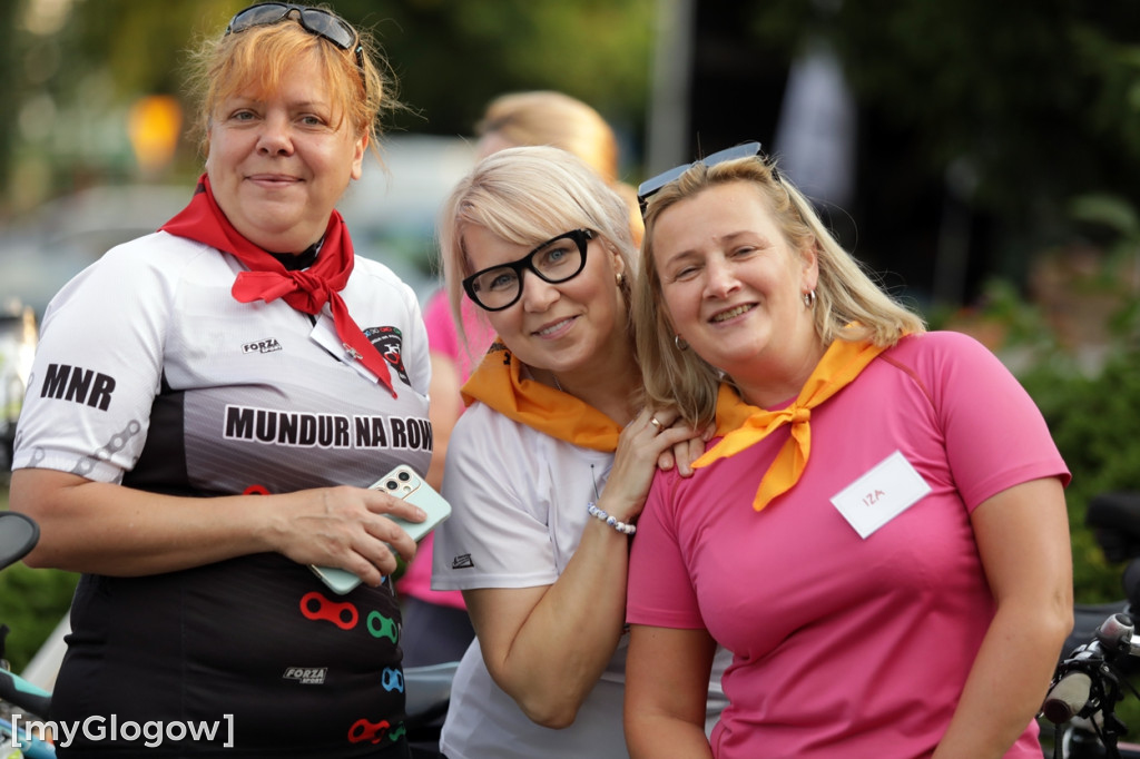 Jadą na rowerach z Głogowa do Częstochowy