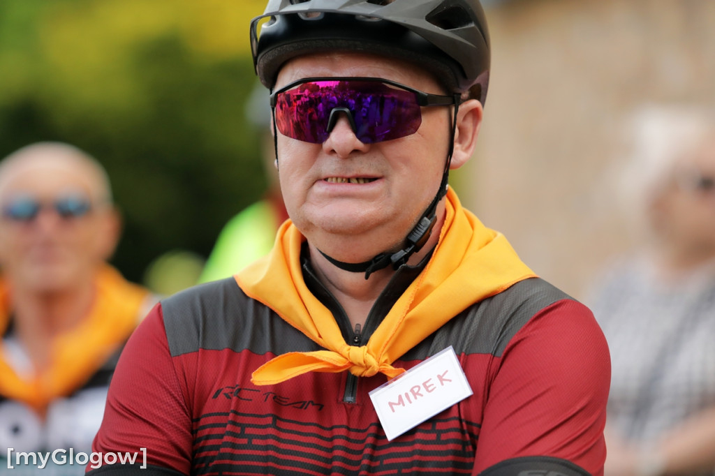 Jadą na rowerach z Głogowa do Częstochowy