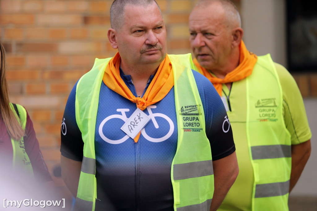 Jadą na rowerach z Głogowa do Częstochowy