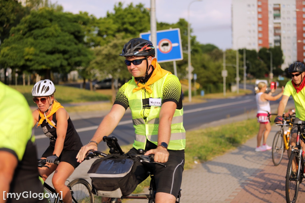 Jadą na rowerach z Głogowa do Częstochowy