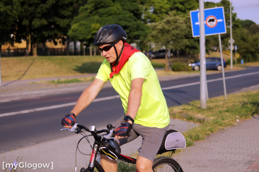 Jadą na rowerach z Głogowa do Częstochowy