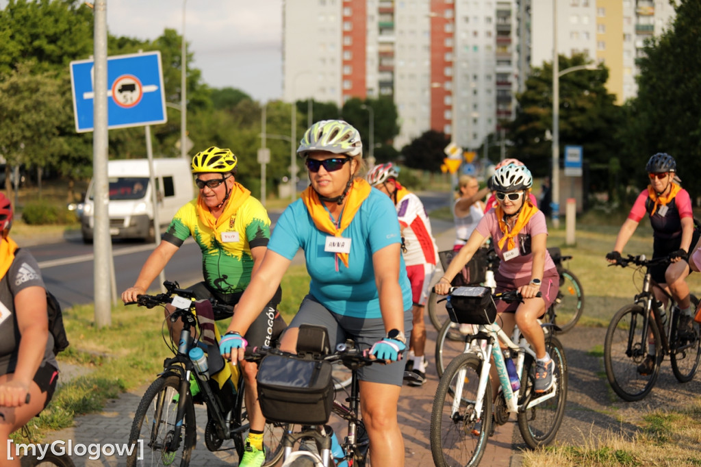 Jadą na rowerach z Głogowa do Częstochowy