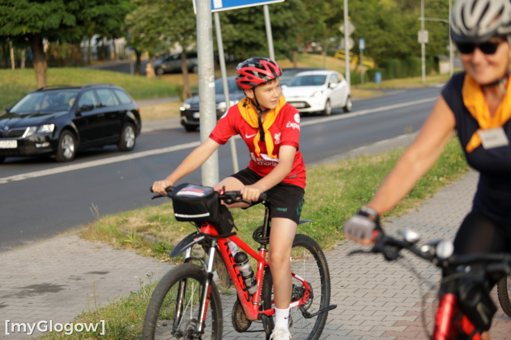 Jadą na rowerach z Głogowa do Częstochowy