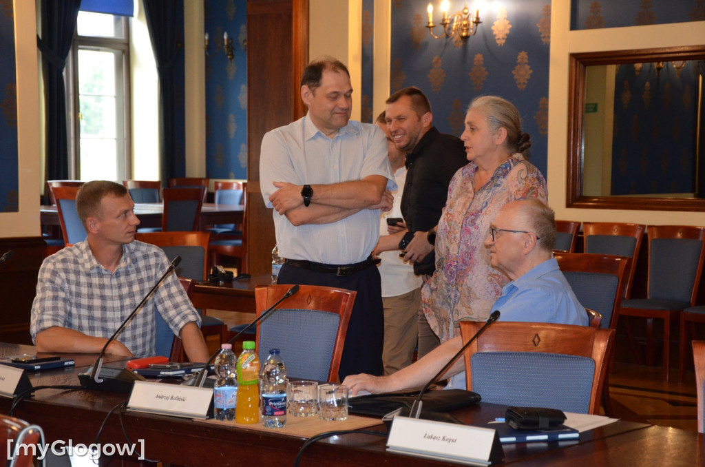 Nadzwyczajna sesja rady miejskiej Głogowa