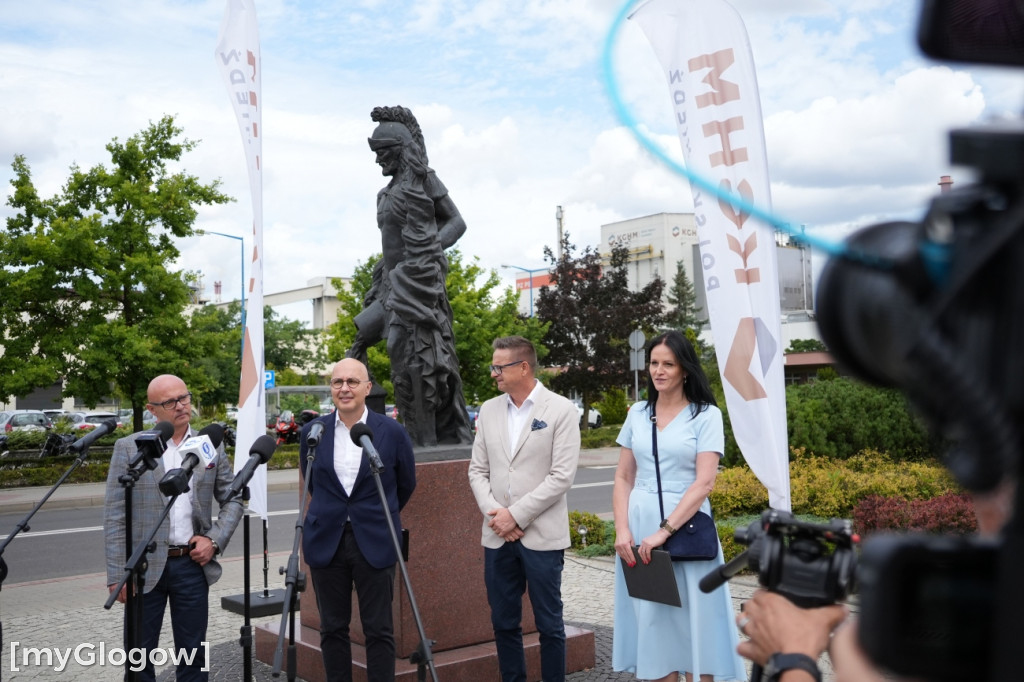 Prezes KGHM i wiceminister pod Hutą Miedzi Głogów