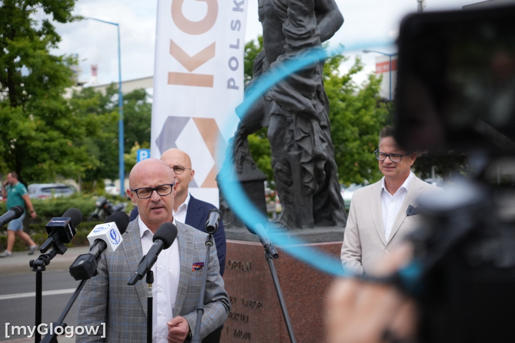 Prezes KGHM i wiceminister pod Hutą Miedzi Głogów