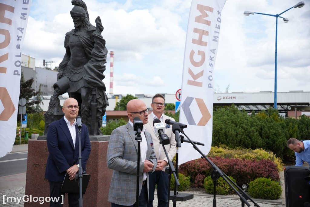 Prezes KGHM i wiceminister pod Hutą Miedzi Głogów