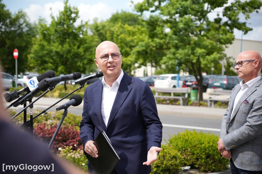 Prezes KGHM i wiceminister pod Hutą Miedzi Głogów
