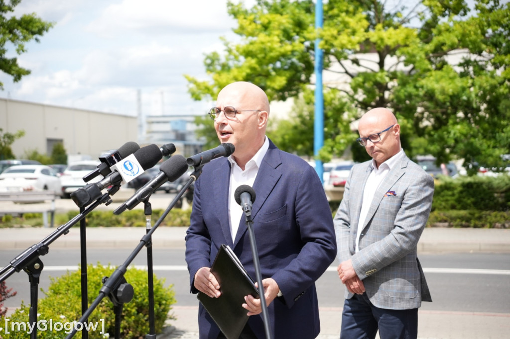 Prezes KGHM i wiceminister pod Hutą Miedzi Głogów
