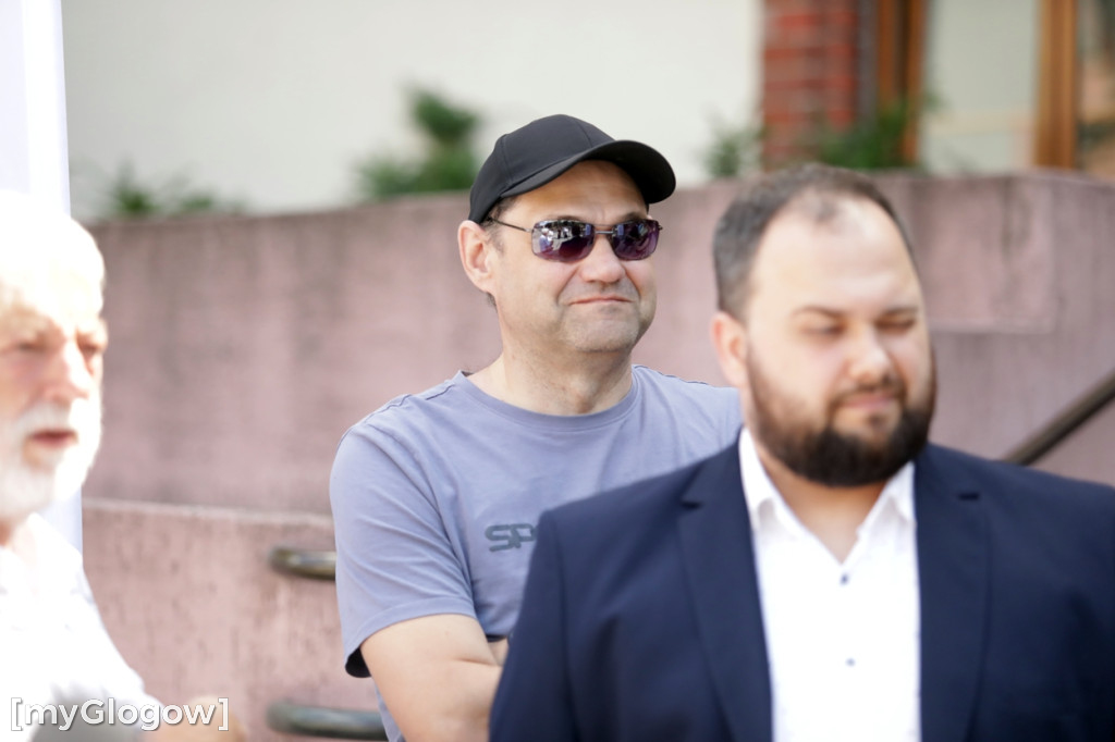 Zebrali podpisy pod referendum