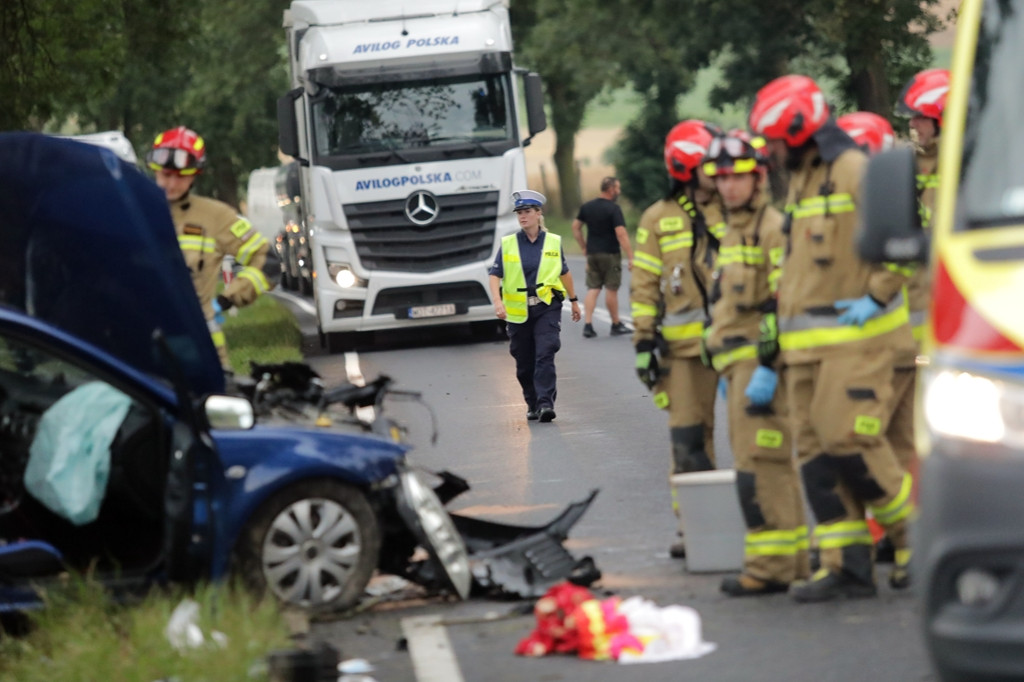 Wypadek pod Głogowem, są poszkodowani