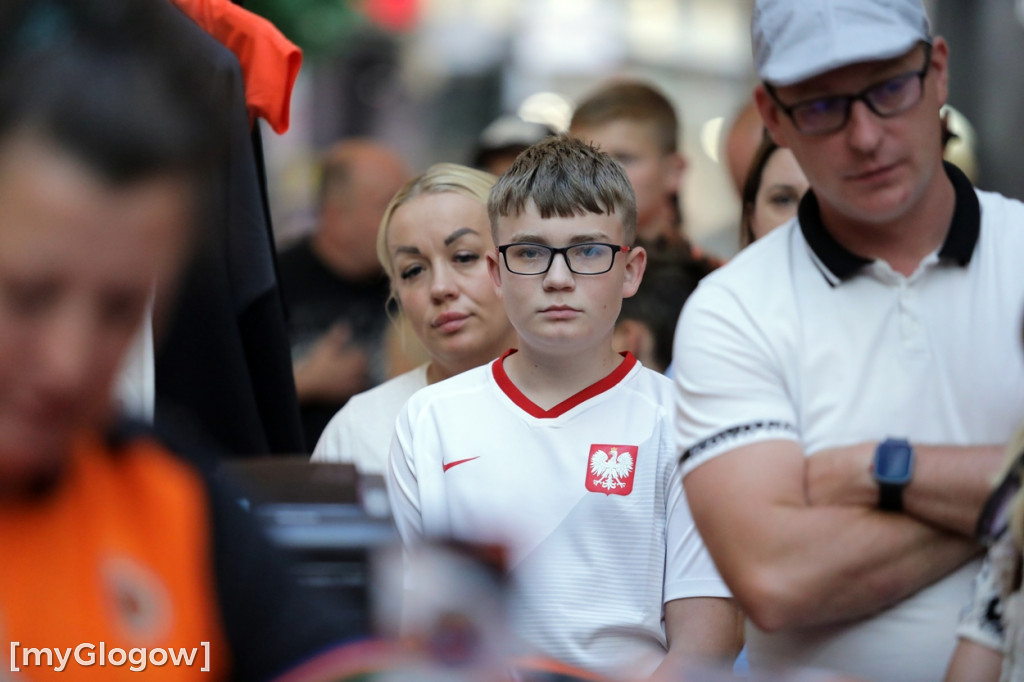 Kibice Chrobrego Głogów opanowali klubowy sklep