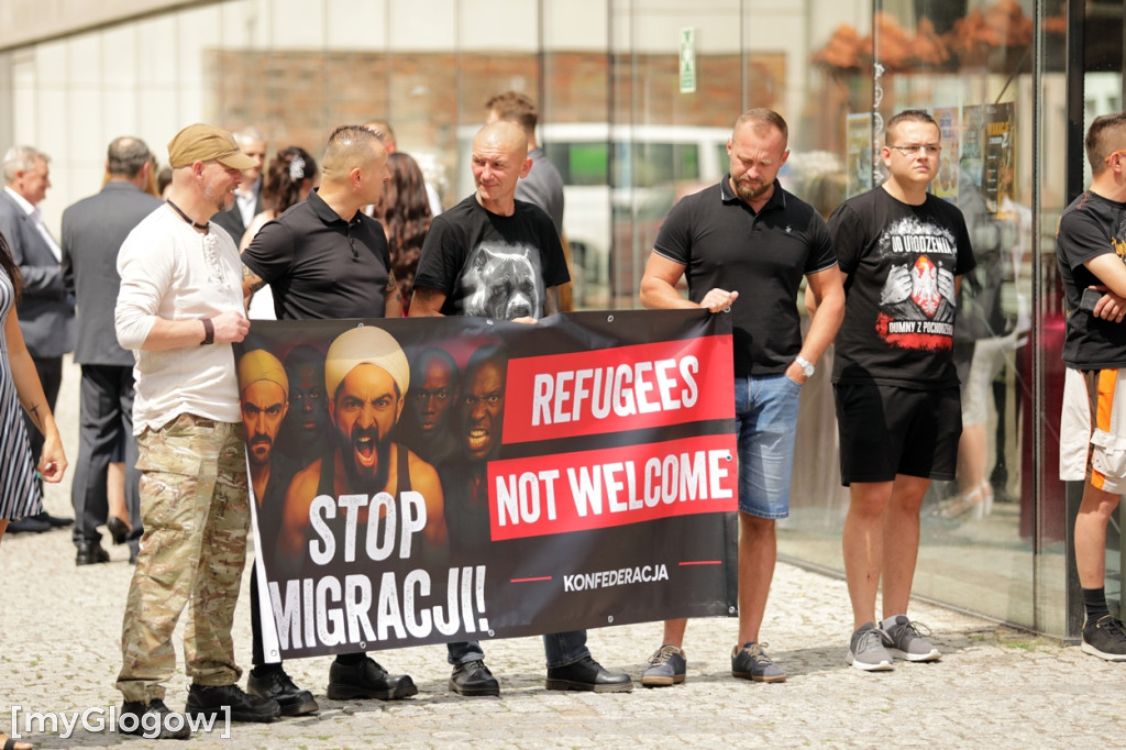Protest w Głogowie przeciwko nielegalnym migrantom