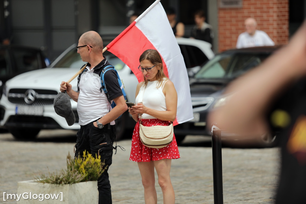 Protest w Głogowie przeciwko nielegalnym migrantom