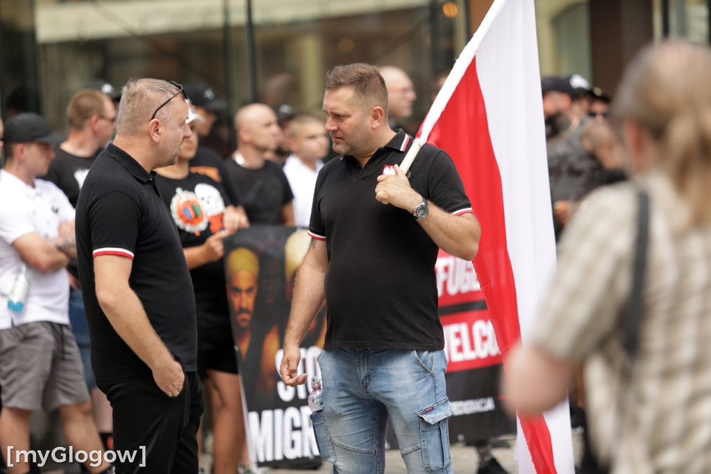 Protest w Głogowie przeciwko nielegalnym migrantom