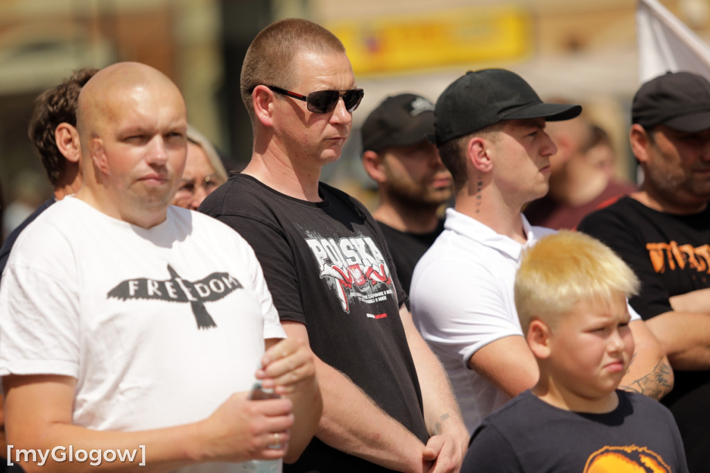 Protest w Głogowie przeciwko nielegalnym migrantom