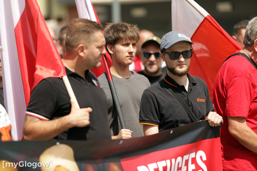 Protest w Głogowie przeciwko nielegalnym migrantom