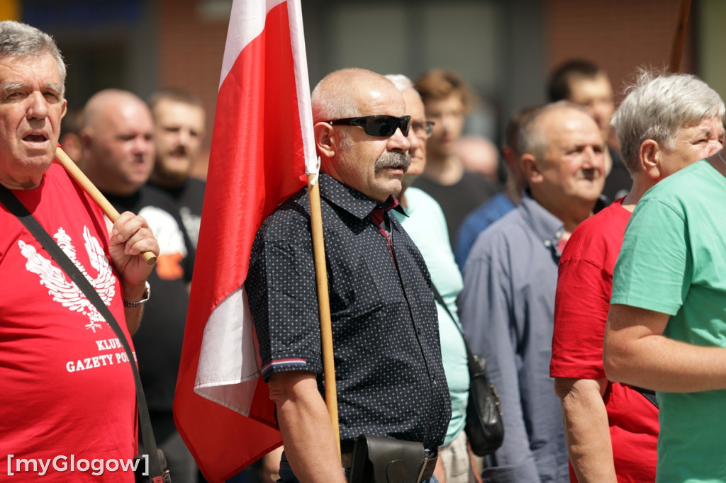 Protest w Głogowie przeciwko nielegalnym migrantom