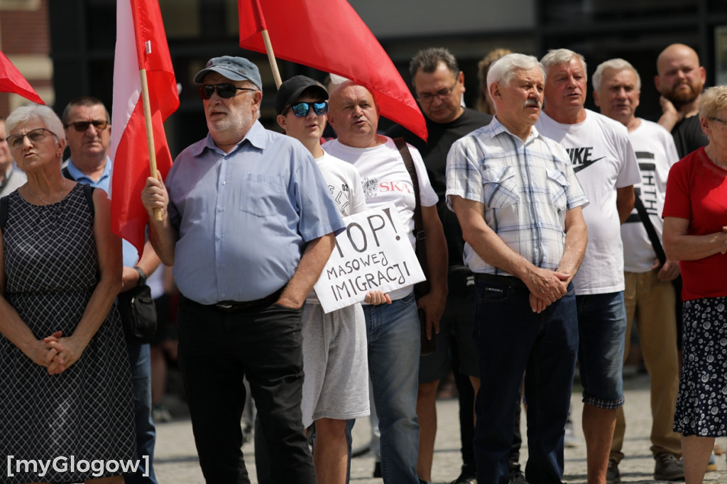 Protest w Głogowie przeciwko nielegalnym migrantom