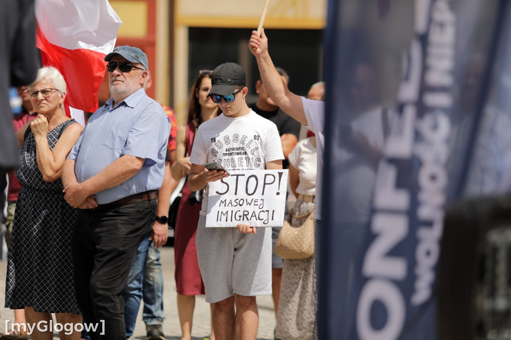 Protest w Głogowie przeciwko nielegalnym migrantom