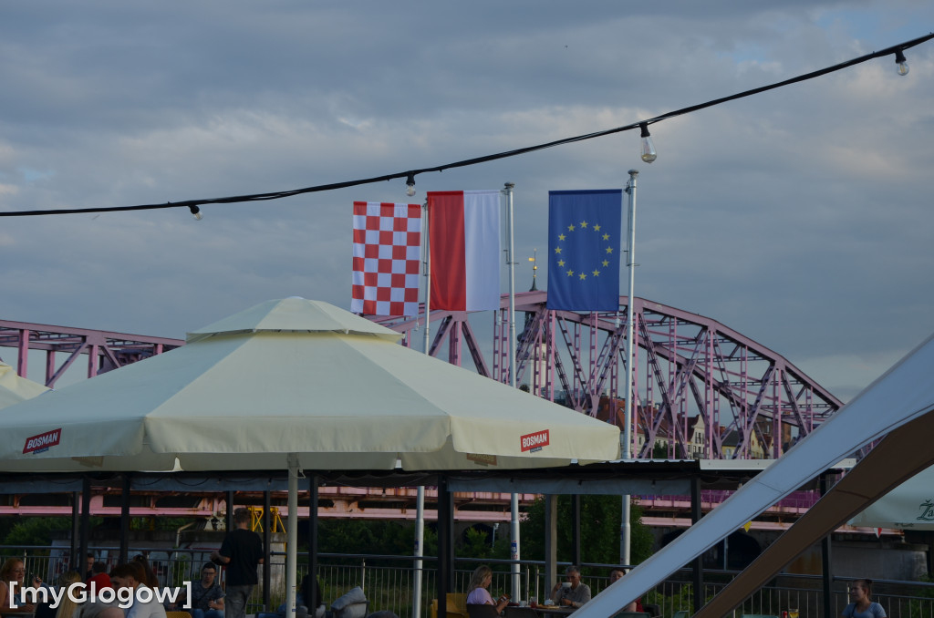 Koncert zespołu Alert RCB na głogowskiej marinie