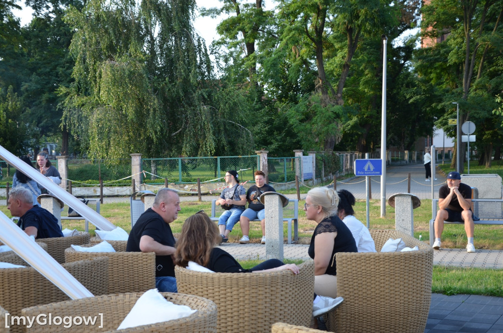 Koncert zespołu Alert RCB na głogowskiej marinie