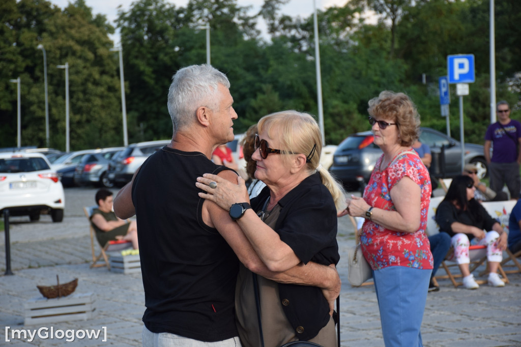 Potańcówka na bulwarze w Głogowie