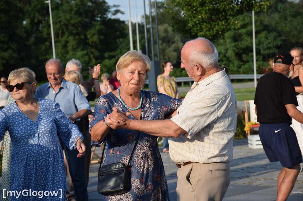 Potańcówka na bulwarze w Głogowie