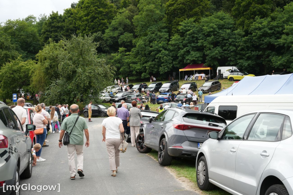 Święcenie aut na Gorze Św. Anny