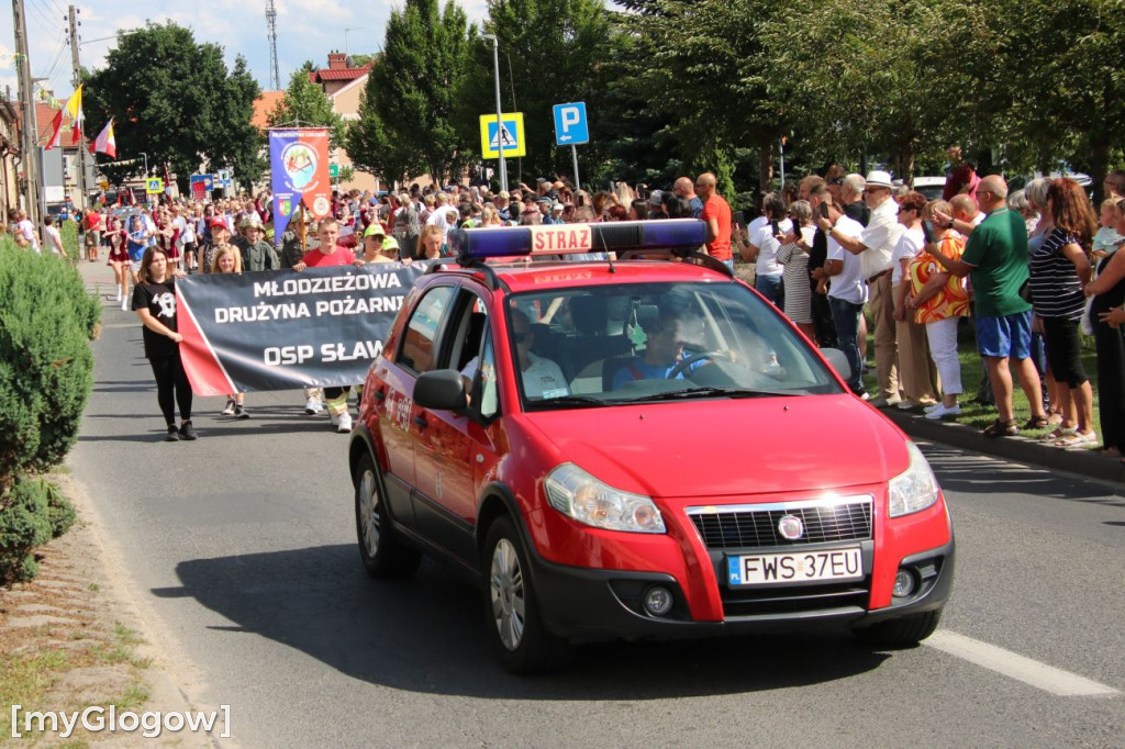 Korowód ulicami miasta