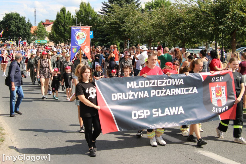 Korowód ulicami miasta