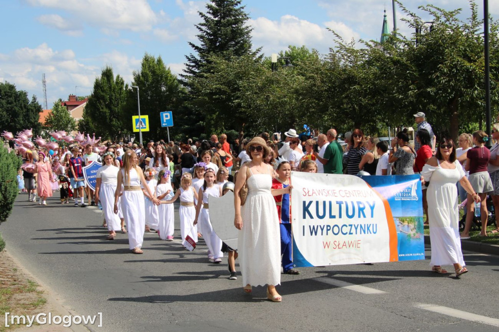 Korowód ulicami miasta