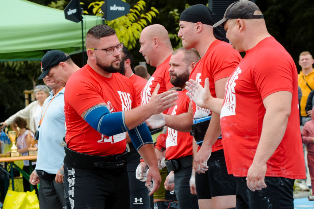Strongmeni w Radwanicach