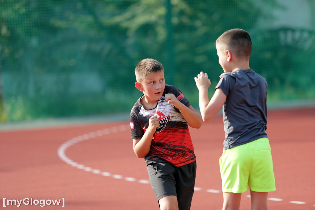 Trenują boks w plenerze - w wakacje, w Głogowie