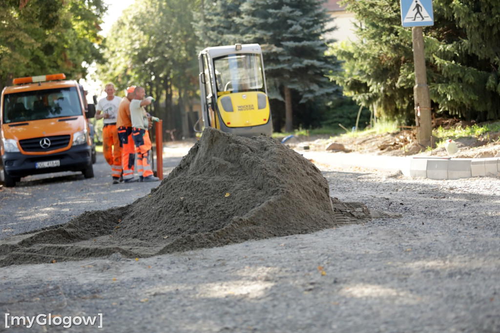 Trwa remont drogi pod szpitalem w Głogowie