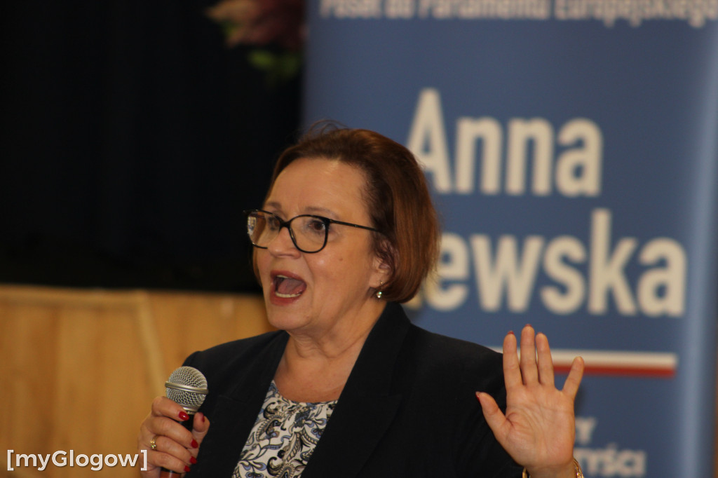 Anna Zalewska w Głogowie. Ostro o wiatrakach
