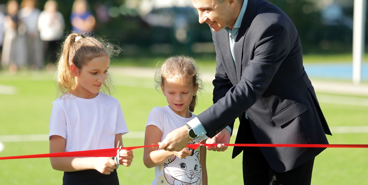 Nowe boiska oficjalne otwarte. Co za radość!