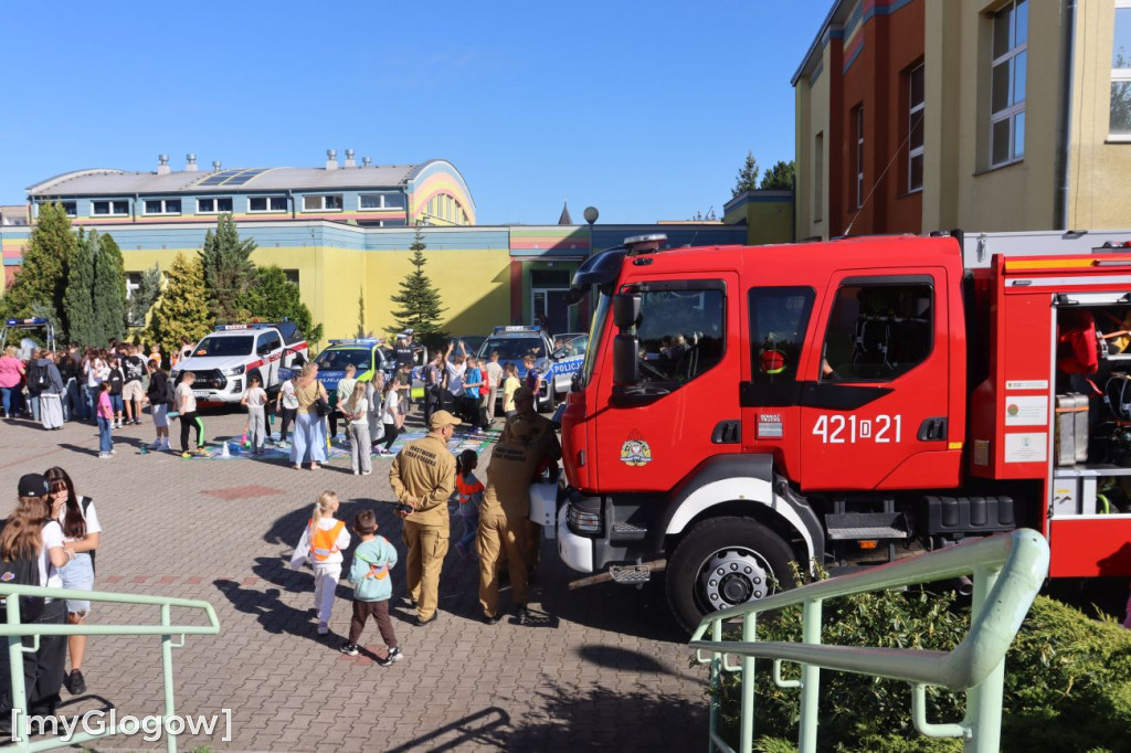 Policja, straż, ratownicy w SP 3