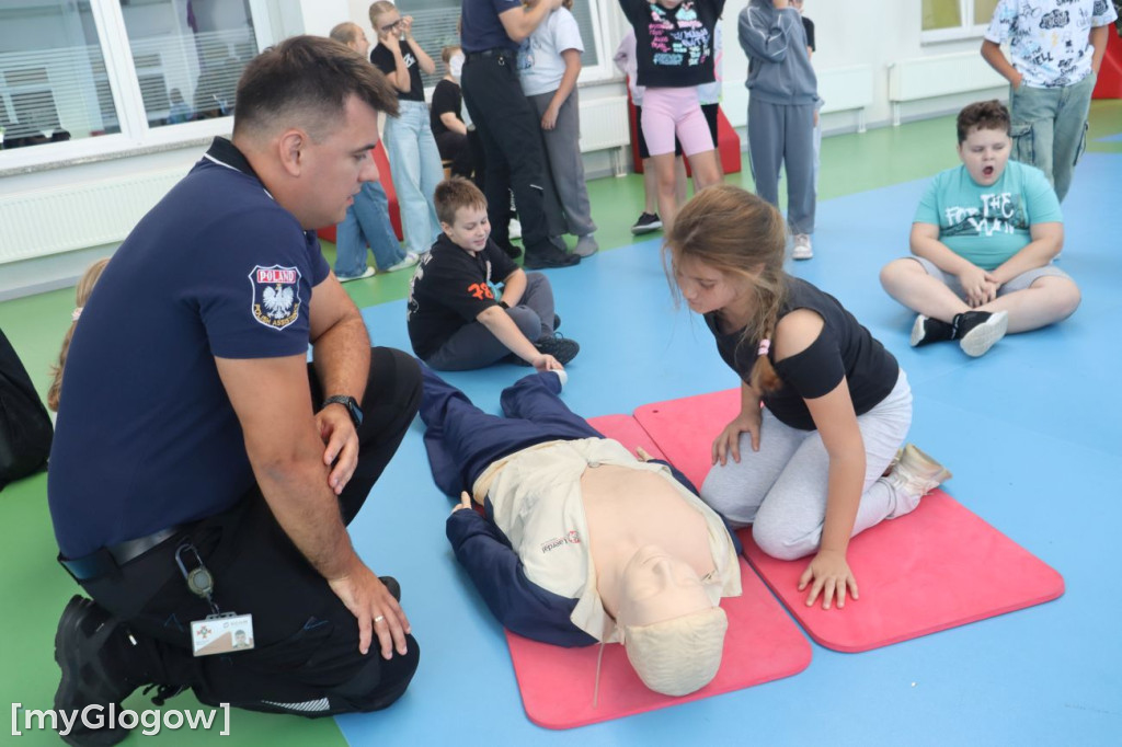 Policja, straż, ratownicy w SP 3