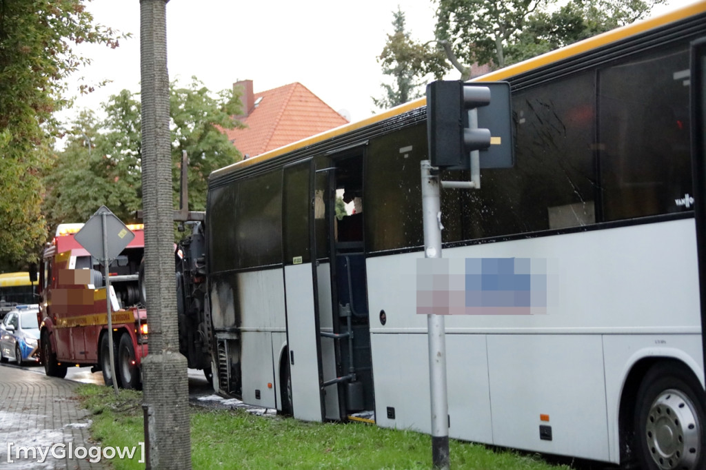 Pożar autobusu w centrum Głogowa